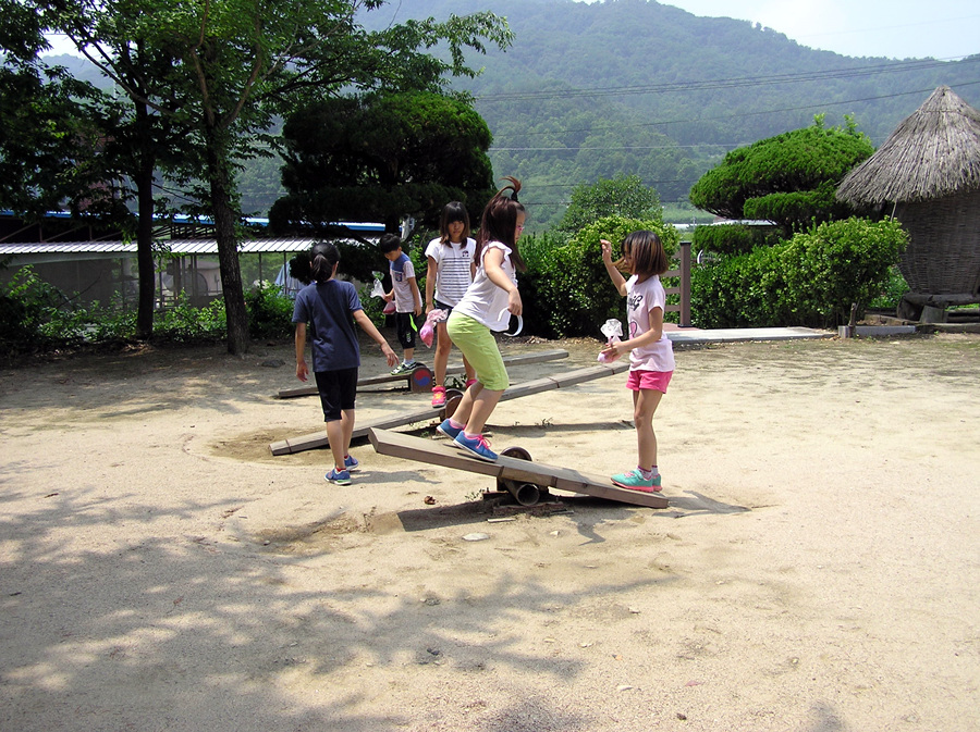 널뛰기2.jpg